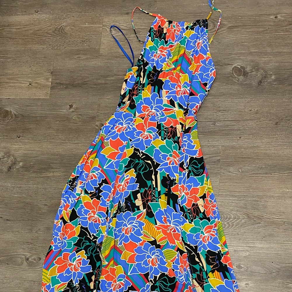 Maxi dress with slit!